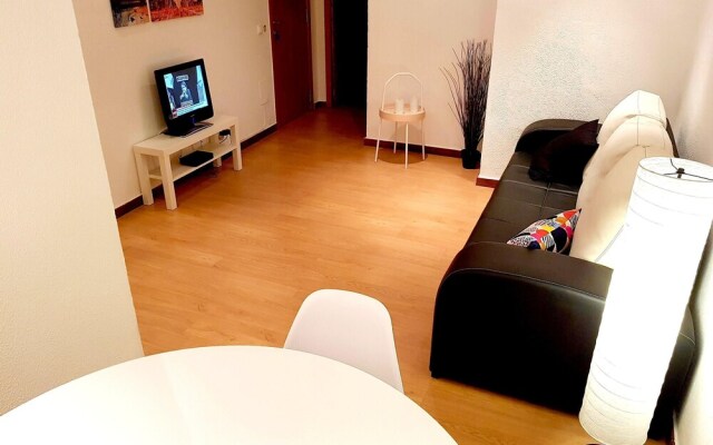 Apartment With 2 Bedrooms in Almada, With Furnished Terrace and Wifi -