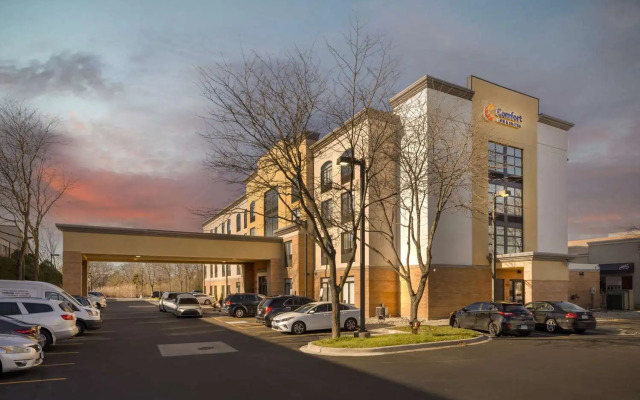 Comfort Inn & Suites Arlington Heights