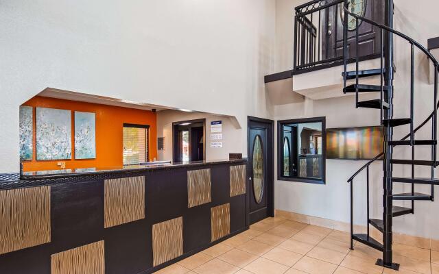 Red Roof Inn & Suites Jackson - Richland