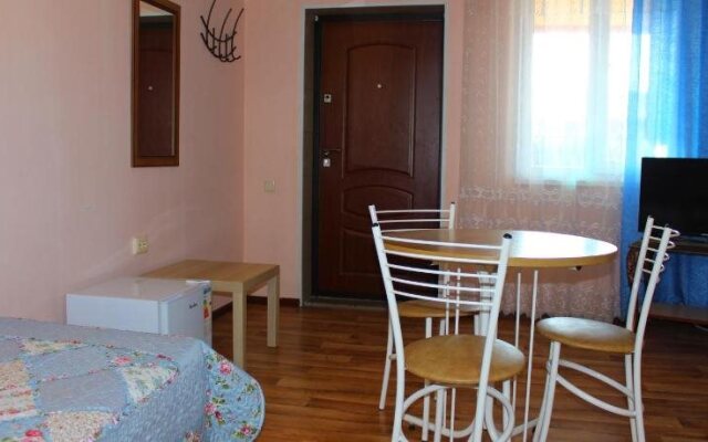 U Azovskovo Morya Mini-hotel