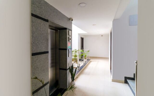 Tipsyy Inn Suites 007