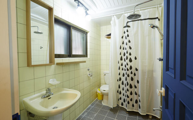 Owl Guesthouse - Hostel