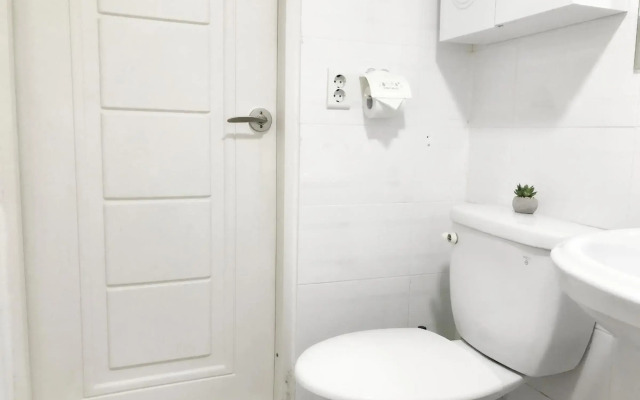 Hongdae Mainstreet Two Room House