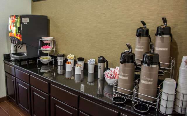 Sleep Inn & Suites Center