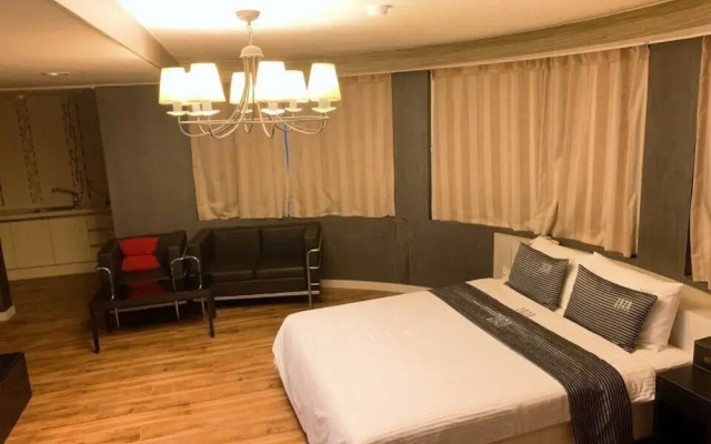ZAZA Motel