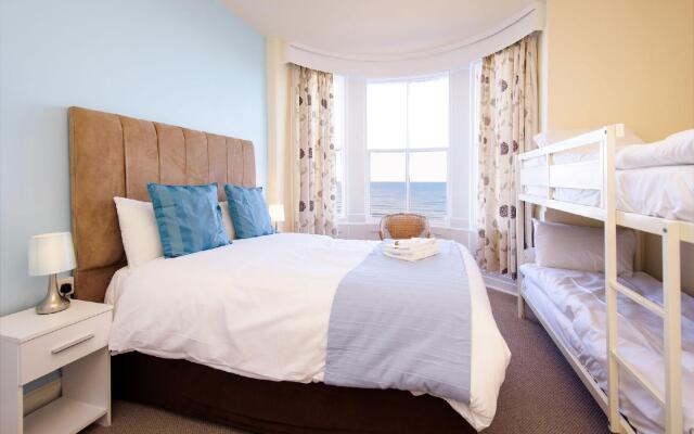 Clarence Gardens Hotel