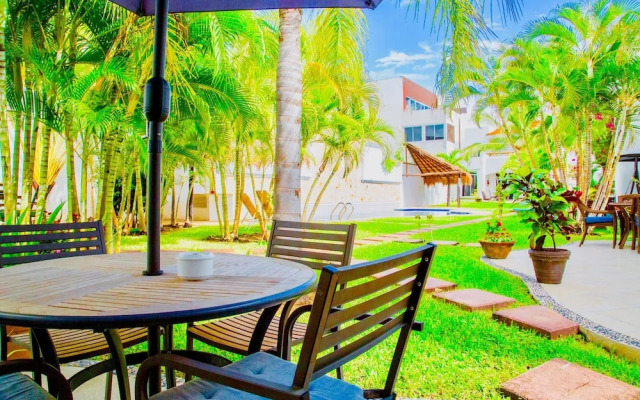 22 Pax 2 Connected Pool Villas