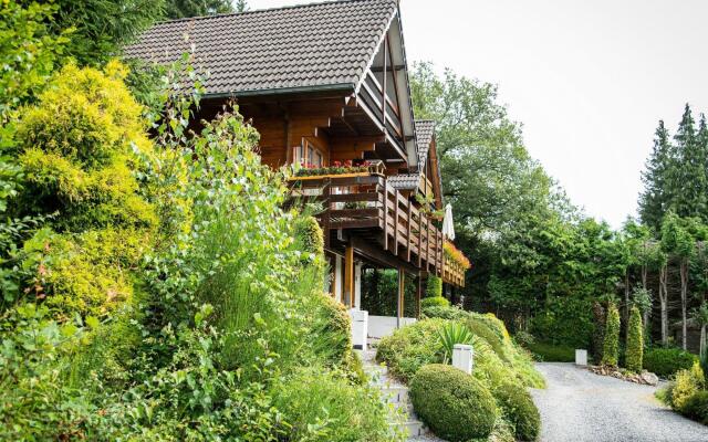 Charming House With Beautiful View of the Ardenne