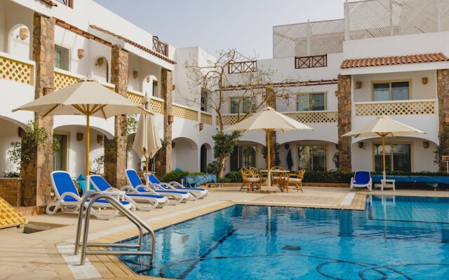 Camel Dive Club & Hotel