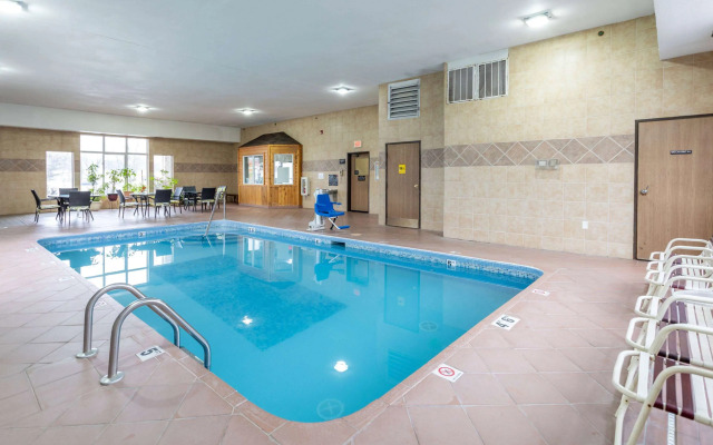 Super 8 by Wyndham Big Rapids