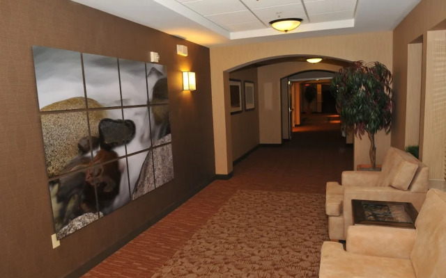 Lakeview Signature Inn Calgary Airport