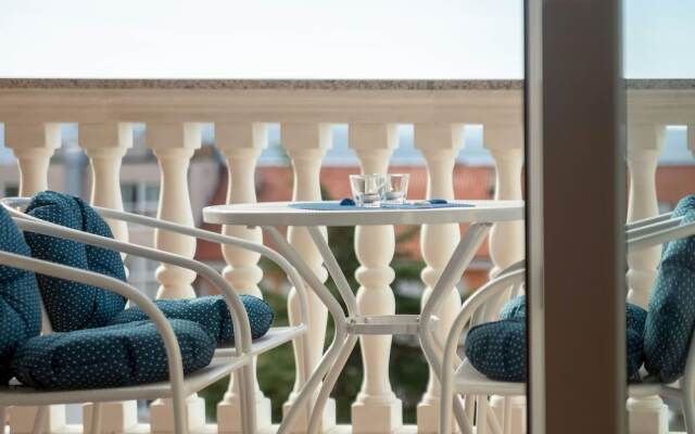 Adorable Apartment With Terrace, Hot Tub & Sea View