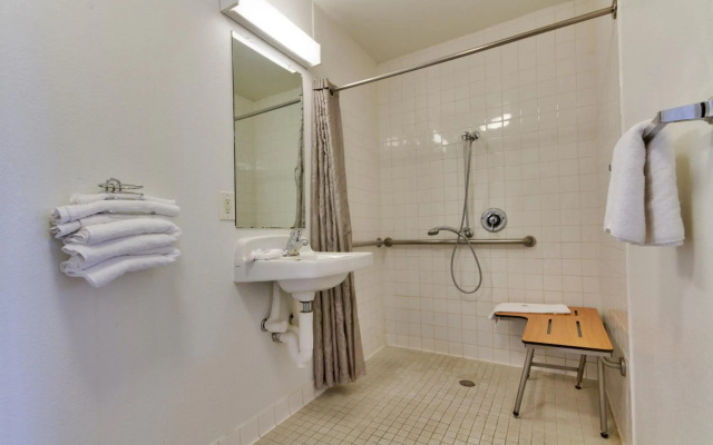 Motel 6 Irving, TX - Dallas