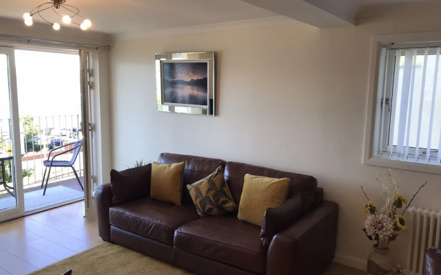 Beautiful 3-bed Apartment in Gourock