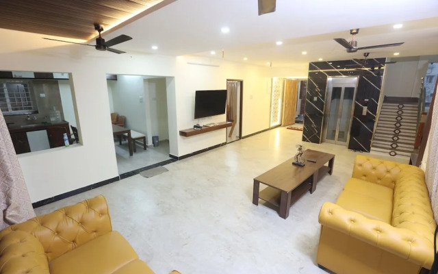 MM Beach House