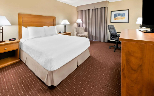 Best Western Plus Nor' Wester Hotel & Conference Centre