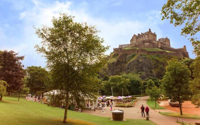 The Edinburgh Address - Castle View Apartment