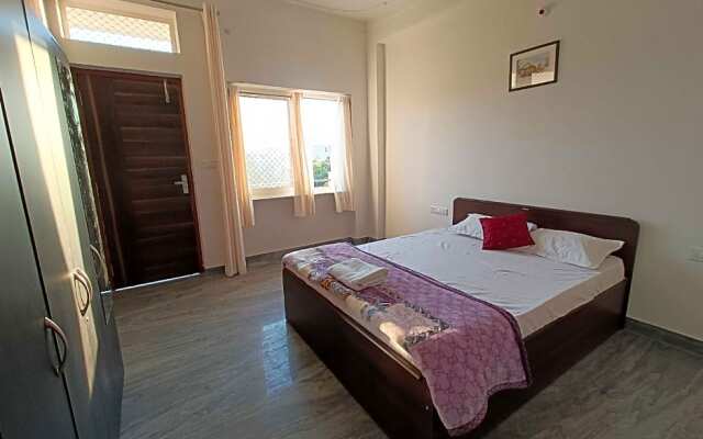 OYO HOME 84939 Choudhary White House