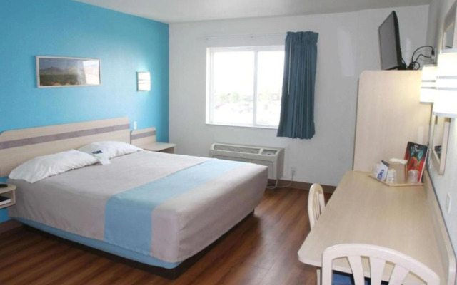 Motel 6 Las Cruces, NM - Telshor