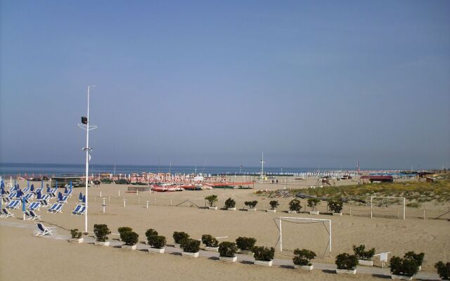 Club Del Sole Viareggio Family Collection