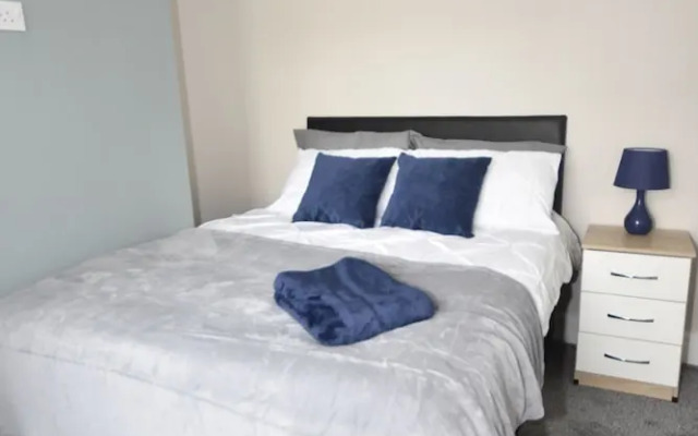 Townhouse @ 32 Penkhull New Road Stoke