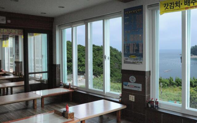 Yeosu Hyangilam Jongjeom Motel Hoitjip Pension