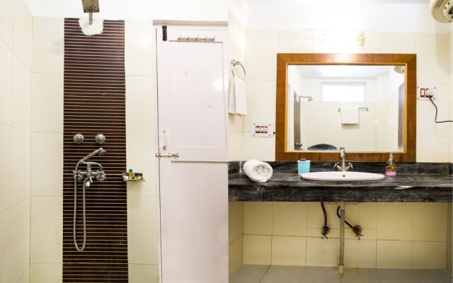 FabHotel Whispiring Wood