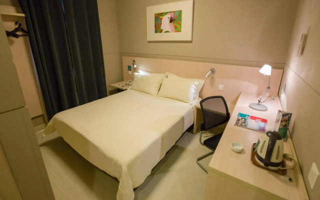 Jinjiang Inn Shanghai Fengxian Nanqiao Road
