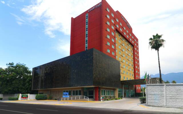 Courtyard Monterrey San Jeronimo/Valle