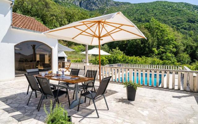 Villa Niko