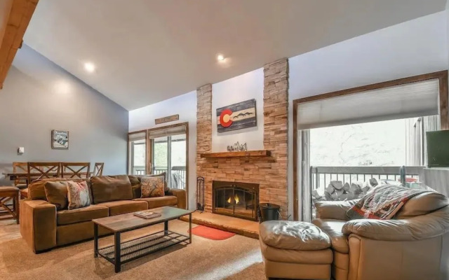 1014 Wild Irishman 2 Bedroom Condo by Redawning