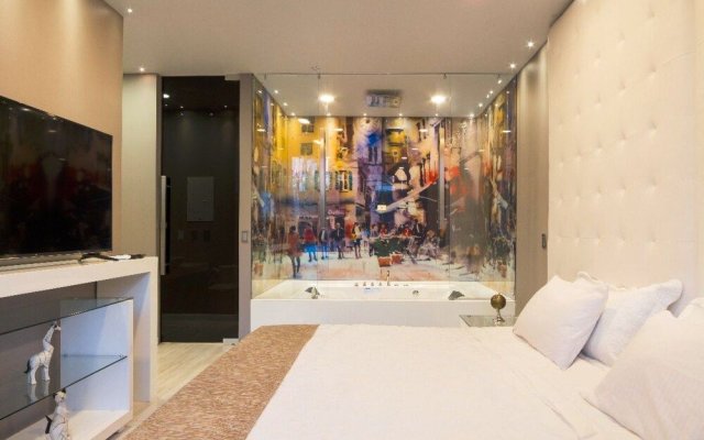 Ultra Luxury 2 Bed Loft in Lleras