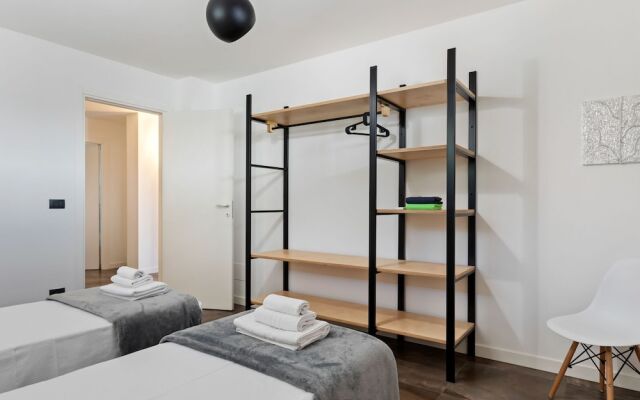 Elegant Apartment in Avola near Sea Beach