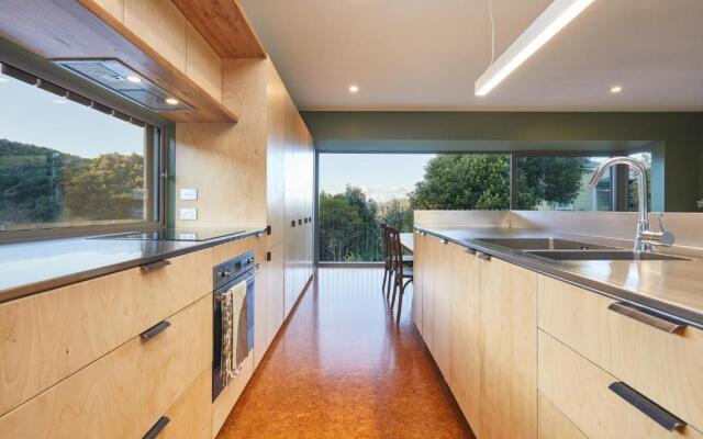 The Cube - Picton Holiday Home