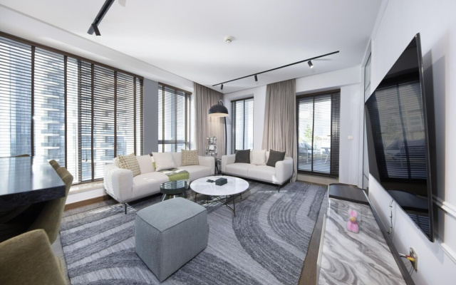 Fountain View Signature Residence With Terrace 135 SQM