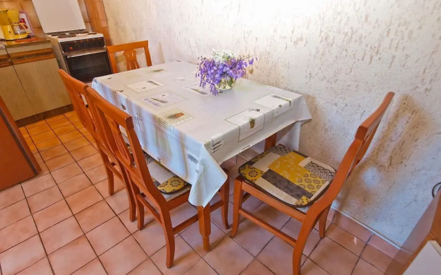 Apartment 950