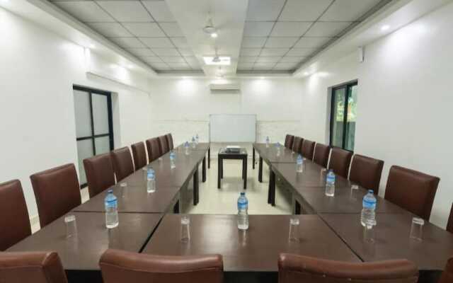 Hotel Ratnasambhava