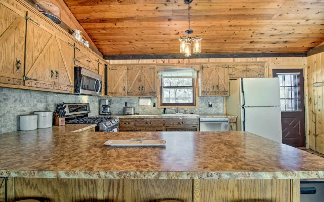 Pelican Lake Getaway on Stunning Peninsula!