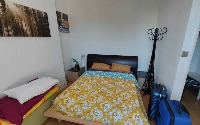 Extra Large One Bedroom Flat With Parking