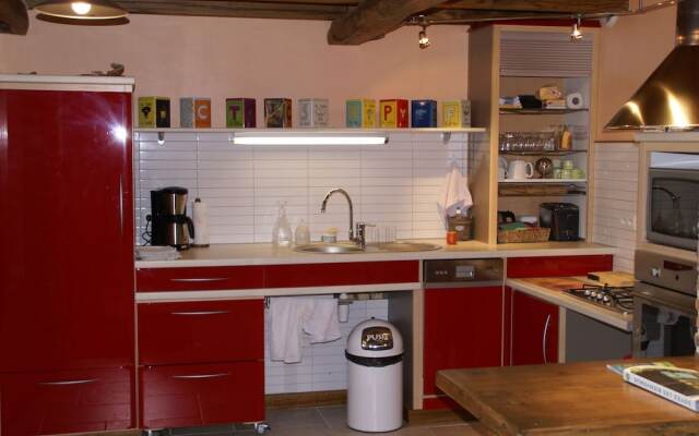 Fine Holiday Home in the Surroundings of Vitry-aux-loges Near Large Swimming Lake
