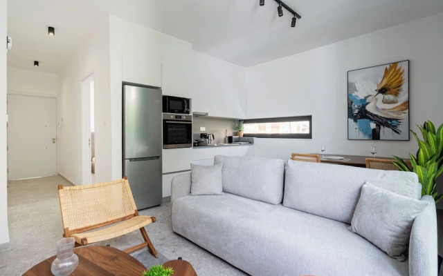 Solara - Stylish Balcony Apartments in Larnaca