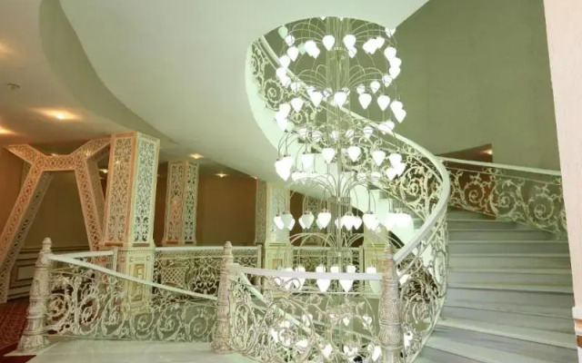 Spring Hotel Resort & Spa
