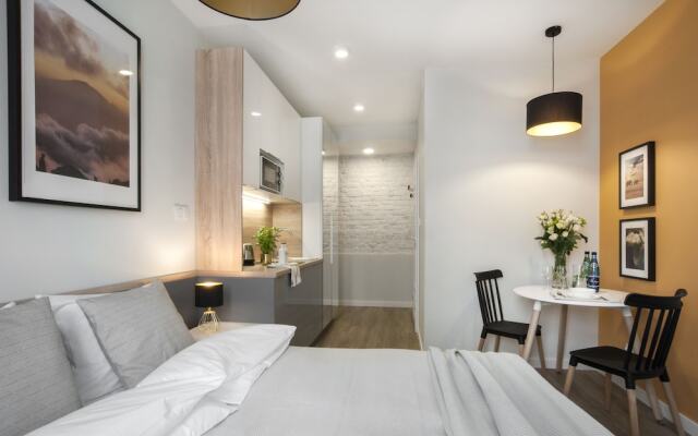 7 Continents Apartments