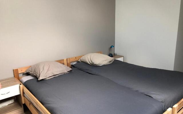 Gîte Saint-Léonard-des-Bois, 8 pièces, 15 personnes - FR-1-410-224