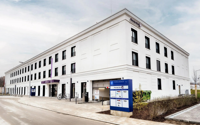 Premier Inn Regensburg City Centre