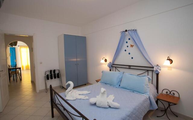 Dafnis Studios & Apartments