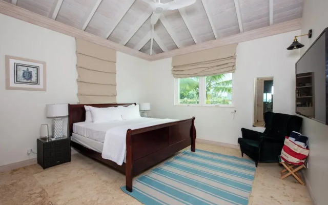 Wild Orchid Hideaway: Lux Beachfront Sanctuary
