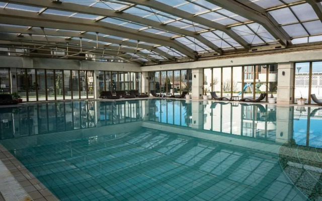 Long Beach Resort And Spa