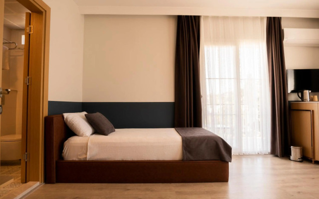 Urla 1867 Hotel