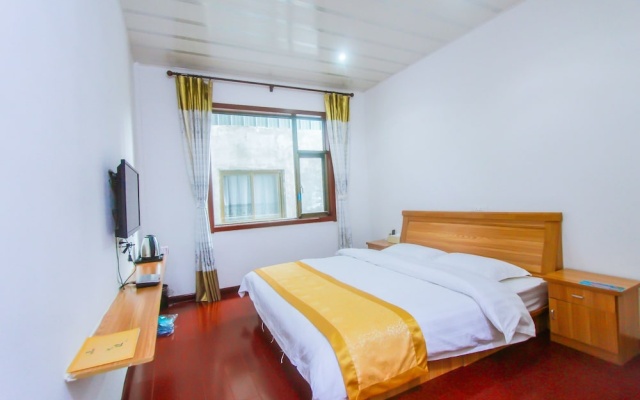 Yijie Holiday Hotel  Laiyuan Baishishan – Guest Rooms – Baoding